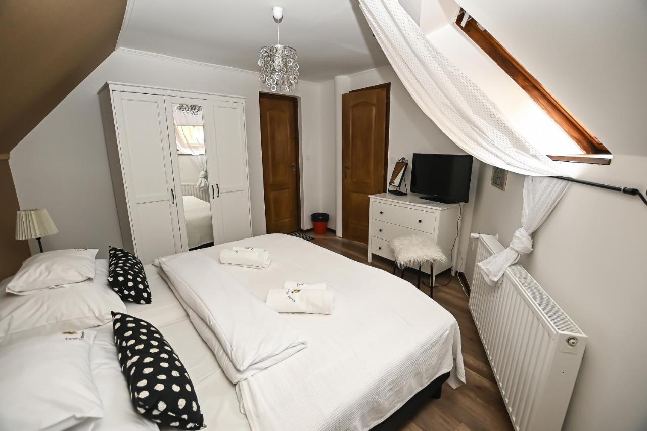 Vasko Panzio Borpince Bed & Breakfast Tokaj Bagian luar foto