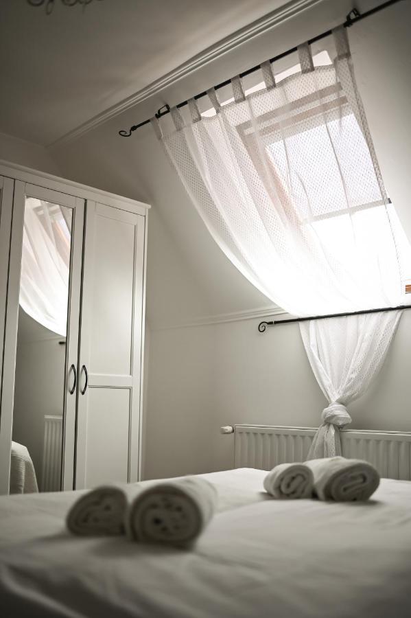 Vasko Panzio Borpince Bed & Breakfast Tokaj Bagian luar foto